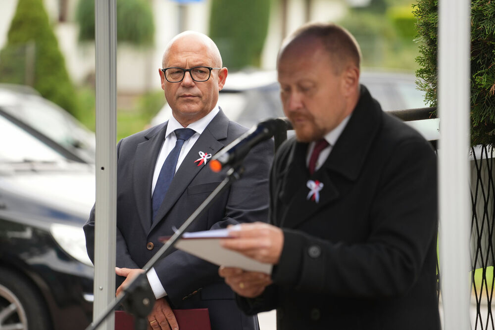 Uroczystość oznaczenia grobu powstańca śląskiego Waleriana Fajfera znakiem pamięci „Tobie Polsko”. Fot.: Ariel Brończyk