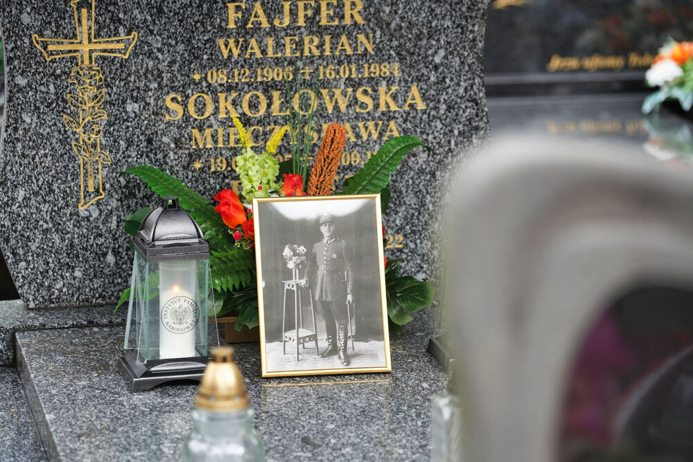 Uroczystość oznaczenia grobu powstańca śląskiego Waleriana Fajfera znakiem pamięci „Tobie Polsko”. Fot.: Ariel Brończyk