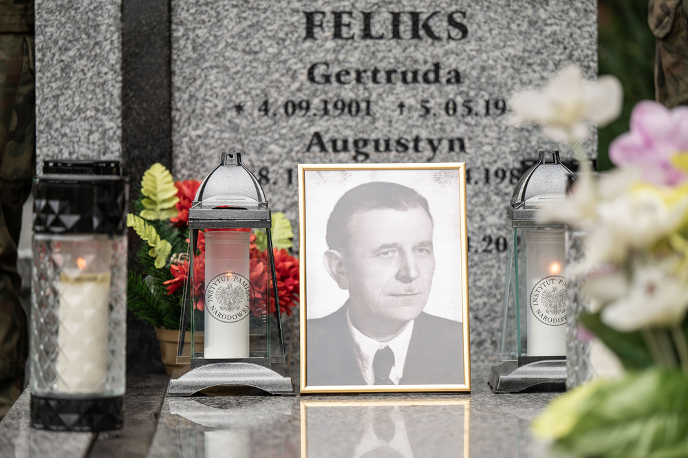 Uroczystość oznaczenia grobu powstańca śląskiego śp. Augustyna Feliksa znakiem pamięci „Tobie Polsko”. Fot.: IPN Krzysztof Łojko