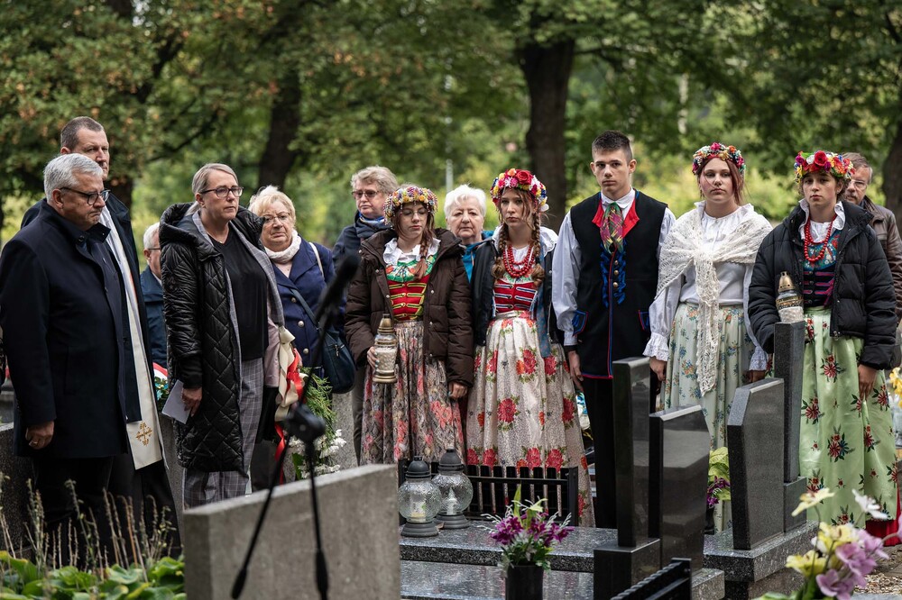 Uroczystość oznaczenia grobu powstańca śląskiego śp. Augustyna Feliksa znakiem pamięci „Tobie Polsko”. Fot.: IPN Krzysztof Łojko