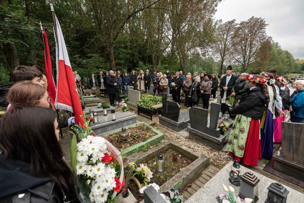 Uroczystość oznaczenia grobu powstańca śląskiego śp. Augustyna Feliksa znakiem pamięci „Tobie Polsko”. Fot.: IPN Krzysztof Łojko