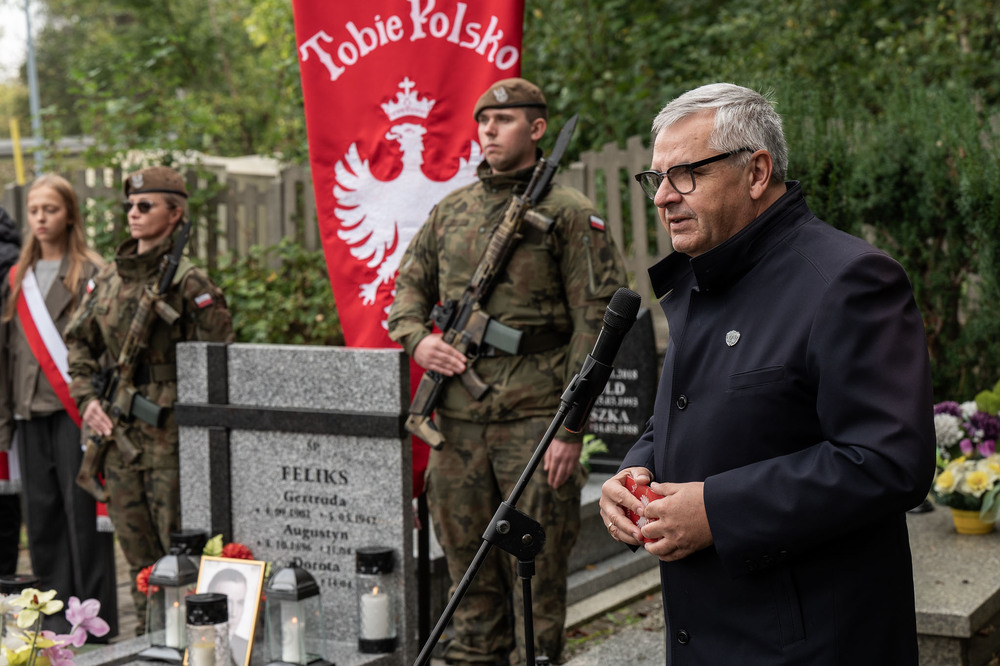 Uroczystość oznaczenia grobu powstańca śląskiego śp. Augustyna Feliksa znakiem pamięci „Tobie Polsko”. Fot.: IPN Krzysztof Łojko