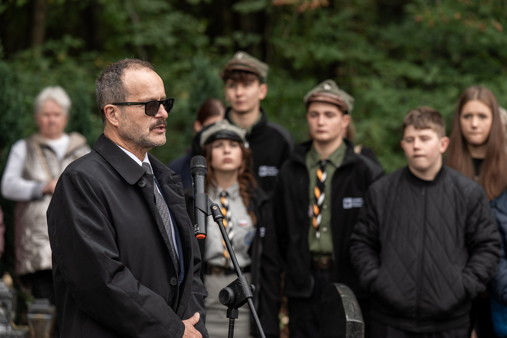 Uroczystość oznaczenia grobu powstańca śląskiego śp. Augustyna Feliksa znakiem pamięci „Tobie Polsko”. Fot.: IPN Krzysztof Łojko