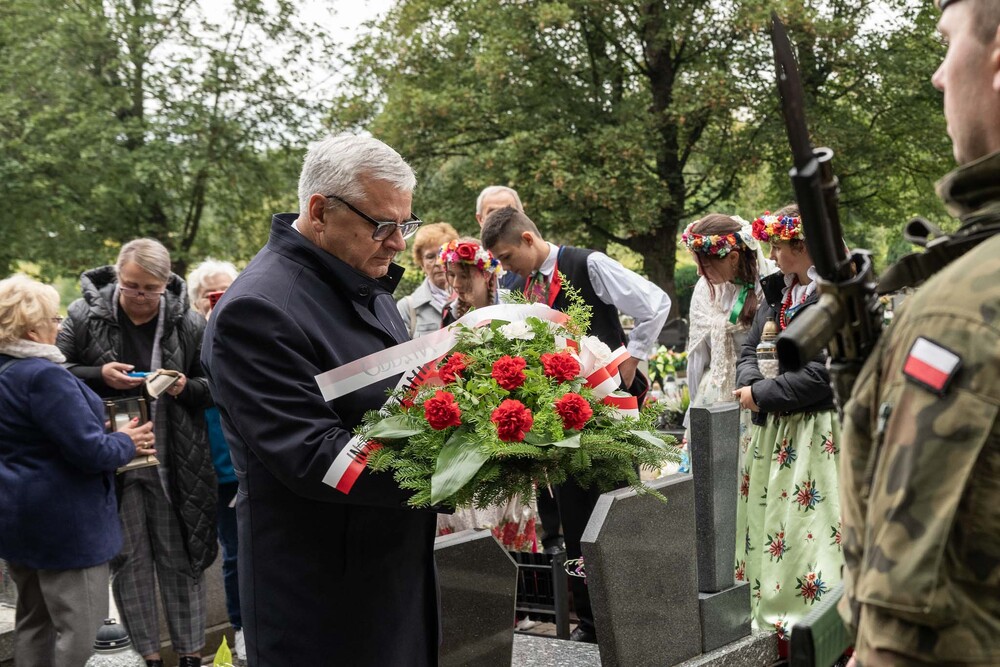 Uroczystość oznaczenia grobu powstańca śląskiego śp. Augustyna Feliksa znakiem pamięci „Tobie Polsko”. Fot.: IPN Krzysztof Łojko