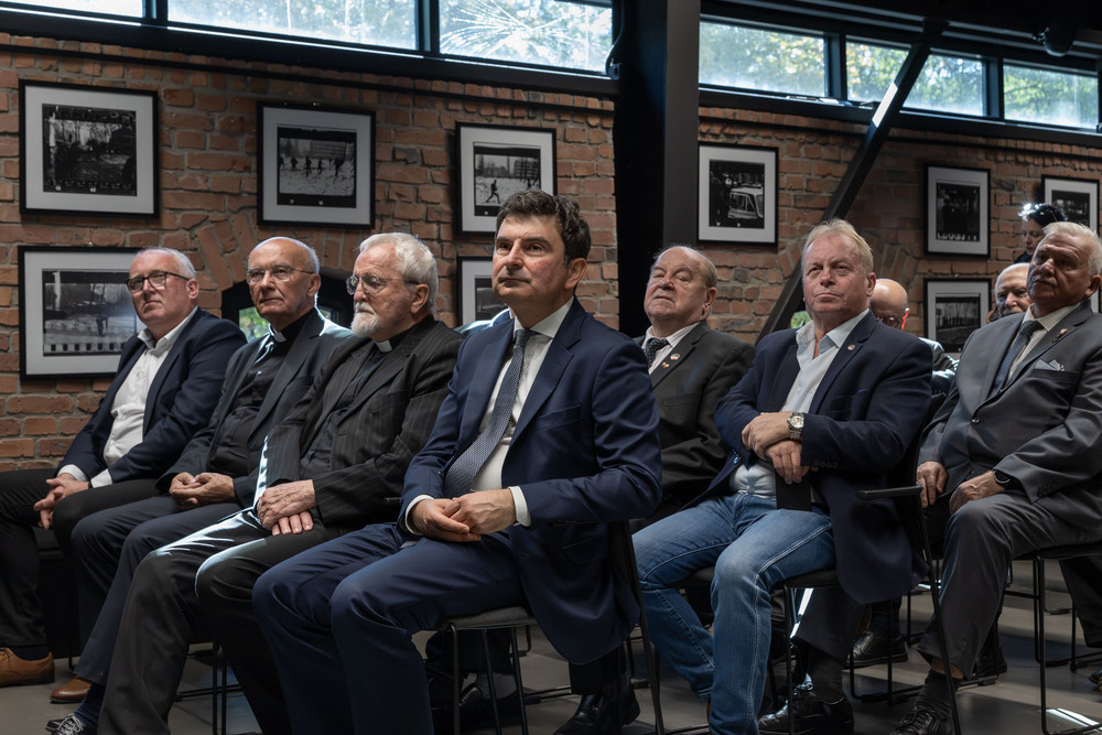 Wręczenie medali z okazji 45. rocznicy wprowadzenia stanu wojennego – Katowice. Fot.: IPN Krzysztof Łojko