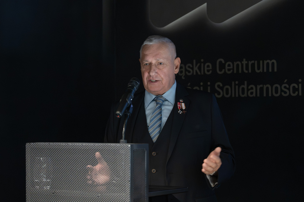 Wręczenie medali z okazji 45. rocznicy wprowadzenia stanu wojennego – Katowice. Fot.: IPN Krzysztof Łojko