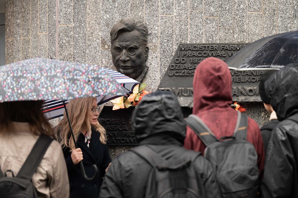 XVIII edycja akcji medialno-edukacyjnej „Zapal znicz w pamięci”. Fot.: IPN Krzysztof Łojko
