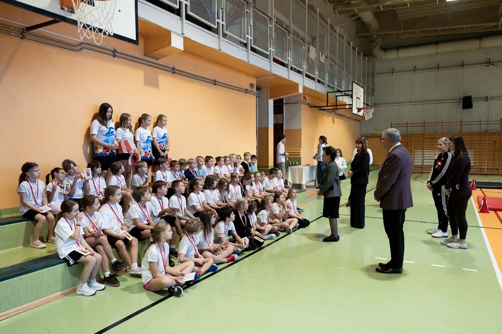 Bieg Orląt Lwowskich w Szkole Podstawowej nr 33 z Oddziałami Dwujęzycznymi w Katowicach. Fot.: IPN Krzysztof Łojko