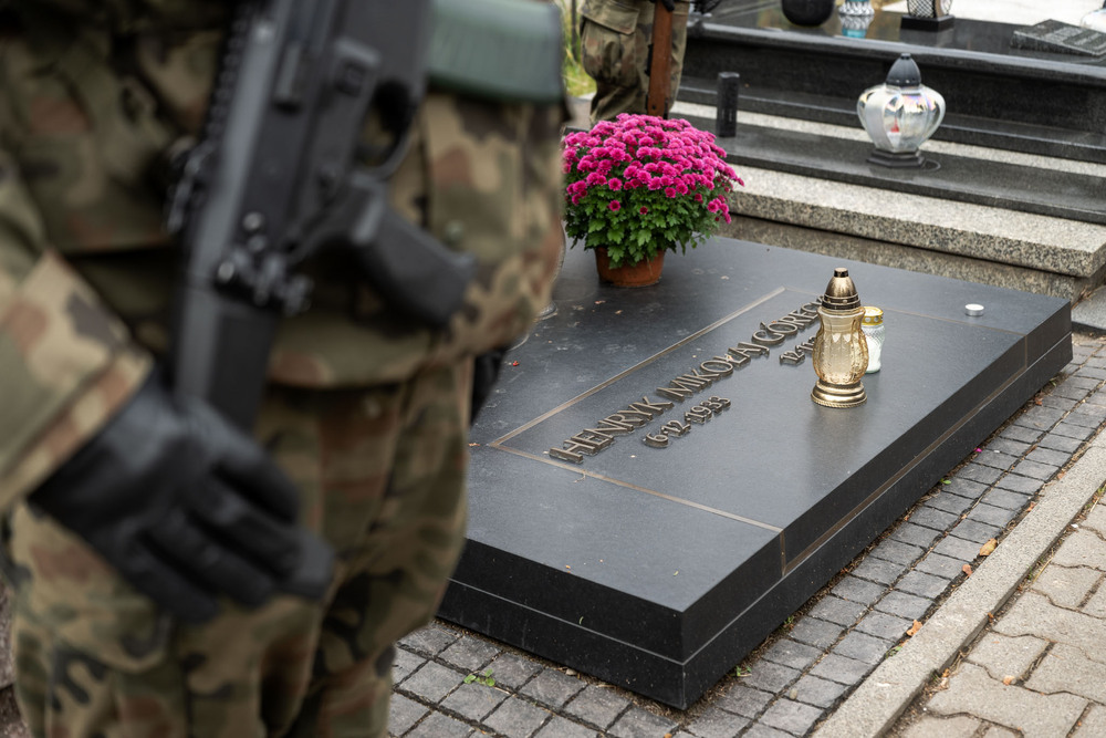Pamiętamy o zmarłych. Fot.: IPN Krzysztof Łojko