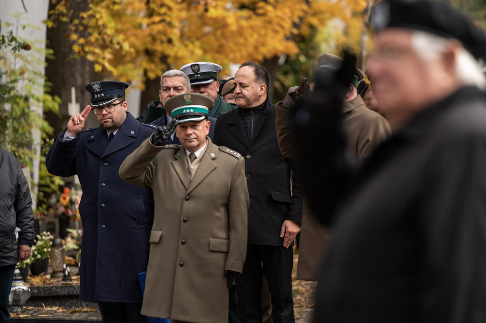 Pamiętamy o zmarłych. Fot.: IPN Krzysztof Łojko