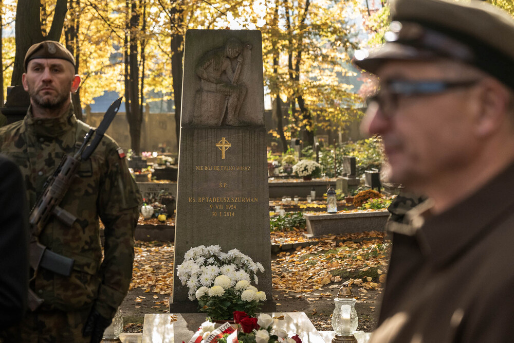 Pamiętamy o zmarłych. Fot.: IPN Krzysztof Łojko