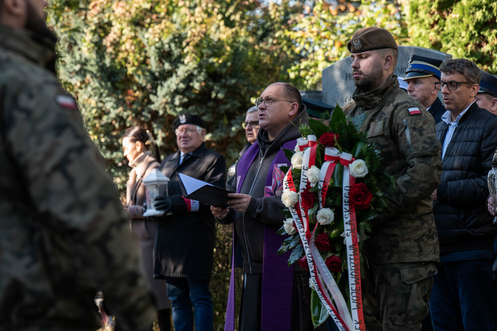 Pamiętamy o zmarłych. Fot.: IPN Krzysztof Łojko