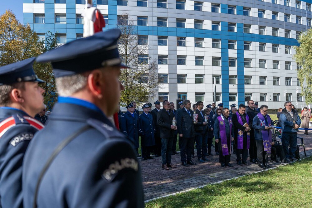 Pamiętamy o zmarłych. Fot.: IPN Krzysztof Łojko