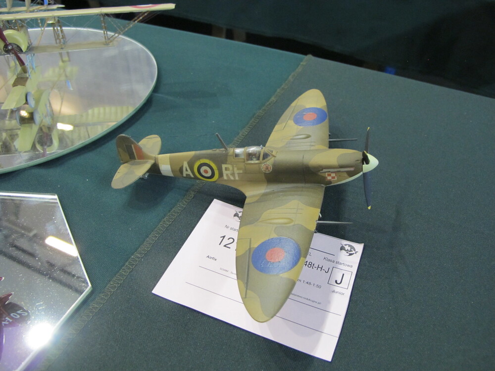 Model Wojciecha Gąsiorka Spitfire MK V.