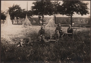 Żołnierze niemieccy podczas I powstania śląskiego (Zbiory Archiwum Archidiecezjalnego w Katowicach).