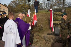 Odsłonięcie obelisku poświęconego żołnierzom mjr. Mariana Szulca w Truskolasach.