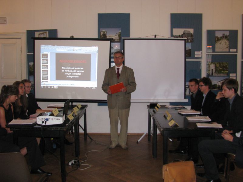 Andrzej Sznajder (OBEP Katowice) – rozpoczęcie debaty oksfordzkiej pt: „Polski rok 1989. Transformacja czy odzyskanie niepodległości?