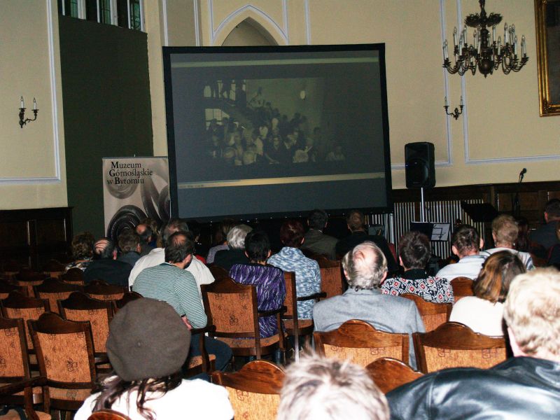 Premierowa projekcja filmu dokumentalnego z rajdu edukacyjnego „Szlakami miejsc pamięci. Ludność żydowska w województwie śląskim/ katowickim w latach 1945–1970
