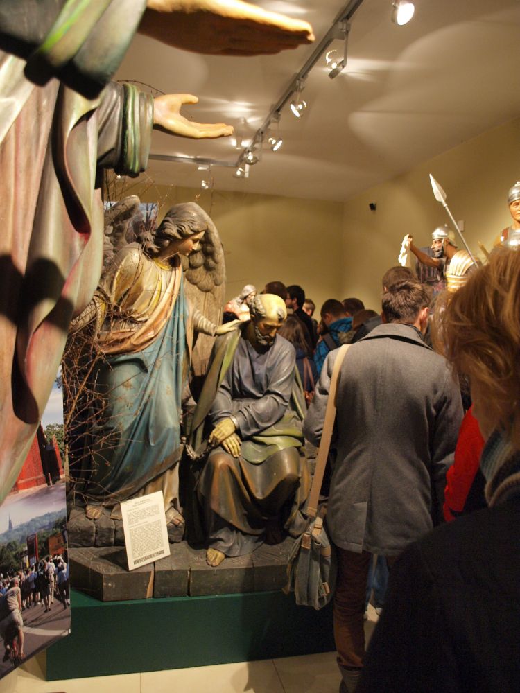 Zwiedzanie muzeum sanktuaryjnego w Piekarach Śląskich