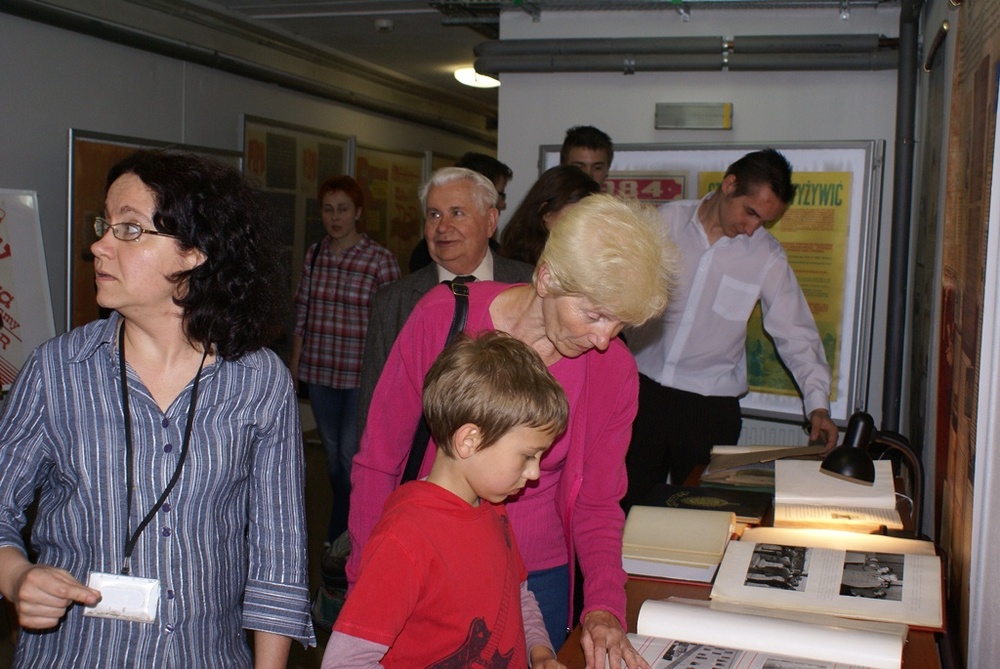 Wystawa materiałów archiwalnych dotycząca propagandy w PRL