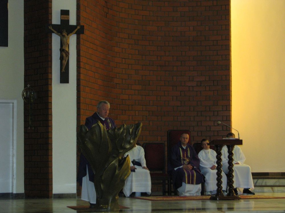 Podczas mszy pogrzebowej ks. Antoni Dudek, duszpasterz Polonii australijskiej w Sydney, wspominał śp. Mirosława Stroczyńskiego