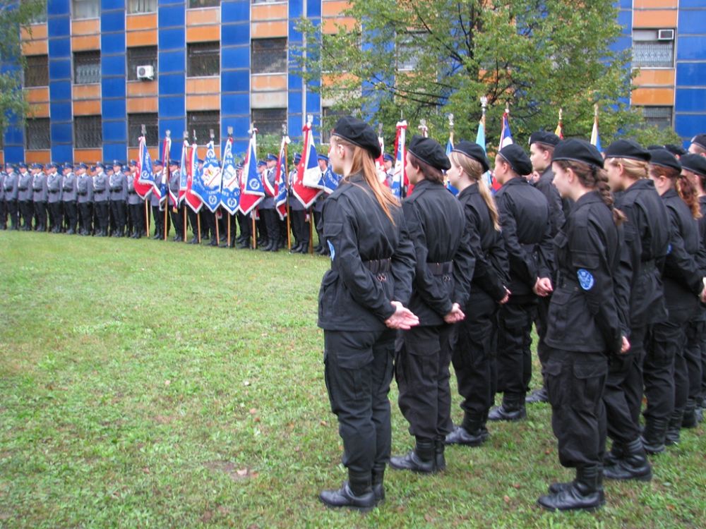 W uroczystości wzięli udział przedstawiciel klas mundurowych, poczty sztandarowe