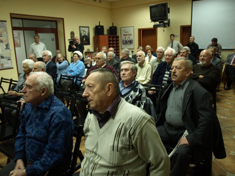 Uczestnicy spotkania autorskiego dr. Dariusza Węgrzyna w Zarządzie Regionu Podbeskidzie NSZZ „Solidarność