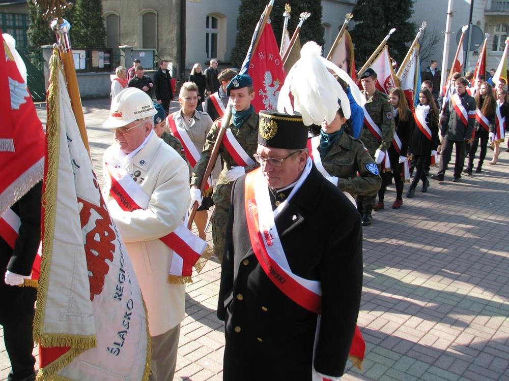 Uroczysta procesja przed kościołem Mariackim