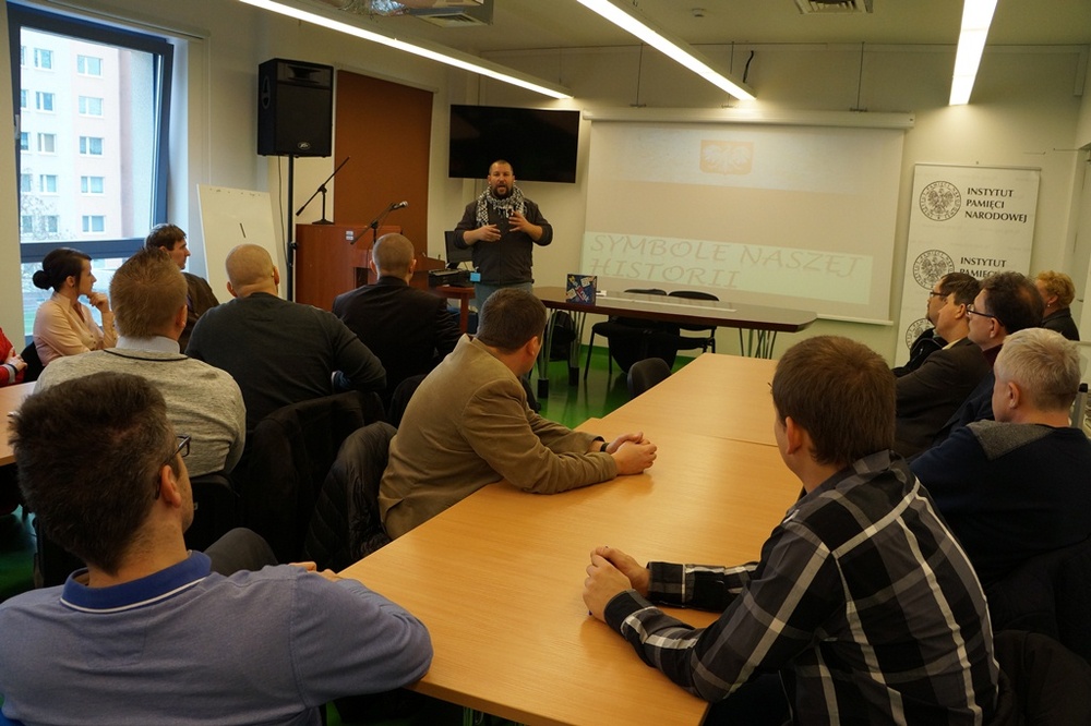 Wykład Macieja Rędziniaka, pracownika rzeszowskiego OBEP IPN 