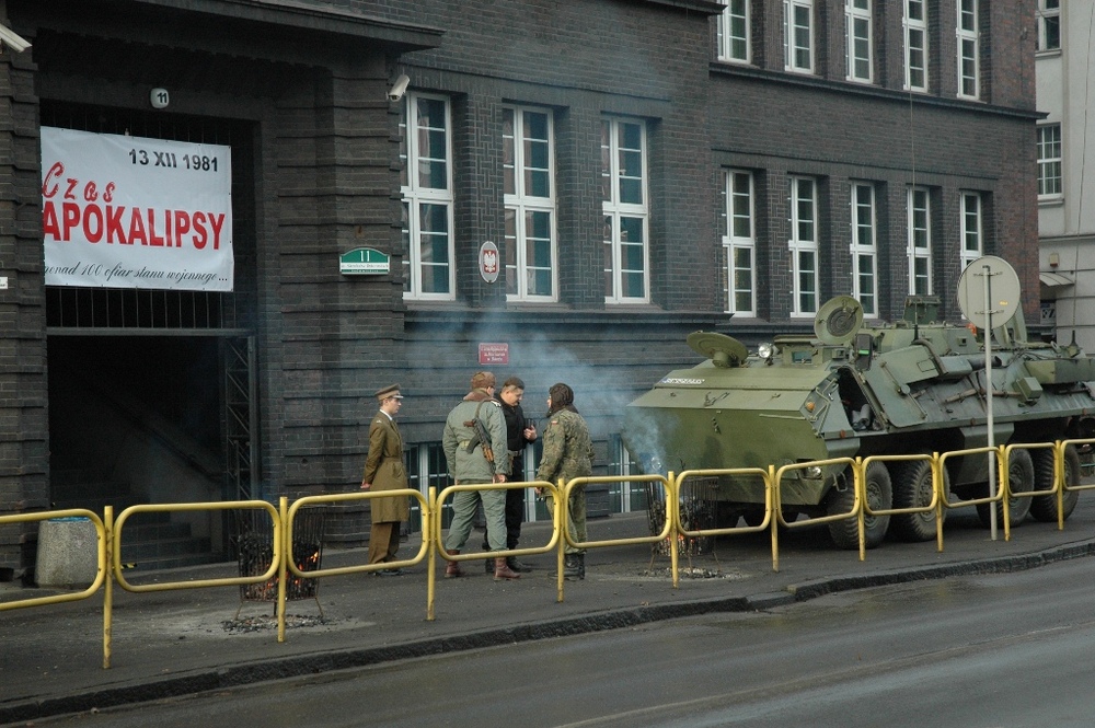 Happening upamiętniający 33. rocznicę wprowadzenia stanu wojennego