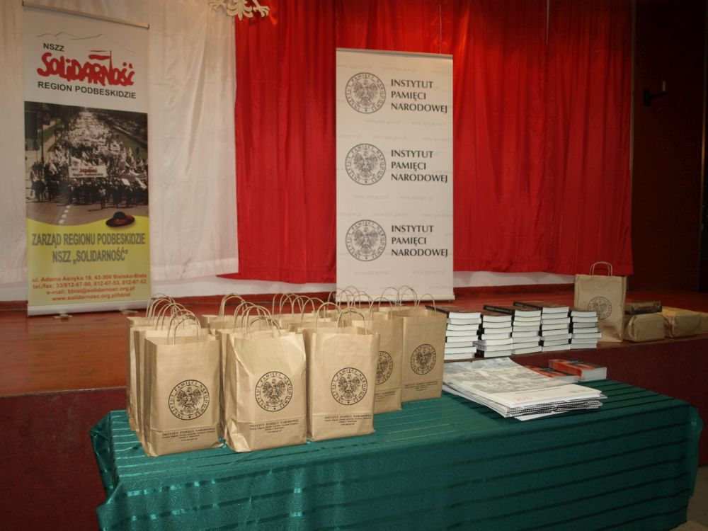 Nagrody, ufundowane m.in. przez IPN