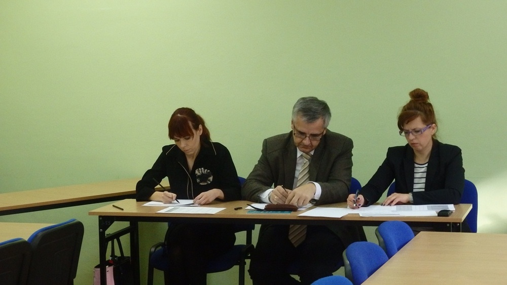 Eksperci: dr Andrzej Sznajder (dyrektor IPN w Katowicach), Katarzyna Kyc (IPN Rzeszów), Iwona Demczyszak (IPN Wrocław)