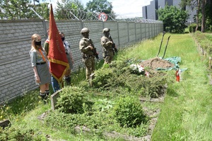 Ekshumacja żołnierza 74. Górnośląskiego Pułku Piechoty w Lubińcu.