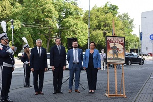 Uroczystość odsłonięcia tablicy poświęconej 100. rocznicy powstania Armii Ochotniczej  w Sosnowcu. Fot. M. Kobylańska