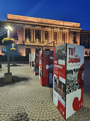 Prezentacja wystawy „TU rodziła się »Solidarność«” w Dąbrowie Górniczej.