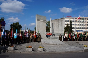 Pomnik  "Porozumienie Jastrzębskiego" w Jastrzębiu-Zdroju (zdjęcie archiwalne).