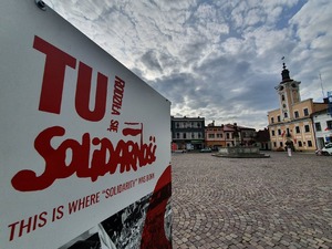 Prezentacja wystawy „Tu rodziła się Solidarność“ w Skoczowie. Fot. K. Liszka.