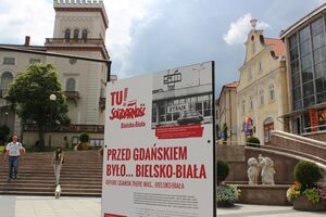 Prezentacja wystawy „Tu rodziła się Solidarność“ w Bielsku-Białej. Fot. A. Kasprzykowski.