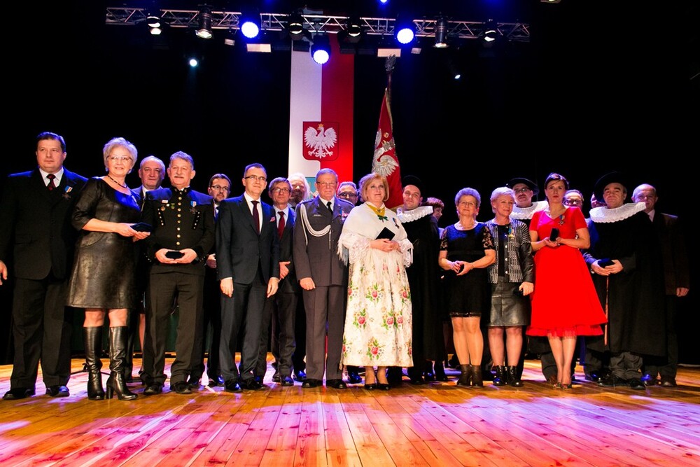 Uroczysta Sesja Rady Miasta Radzionków, z okazji 18. rocznicy odzyskania praw miejskich. 