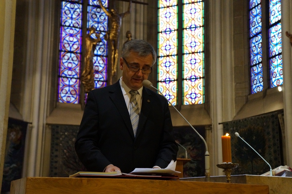 Powitanie gości – dr Andrzej Sznajder, dyrektor Oddziału IPN w Katowicach.  