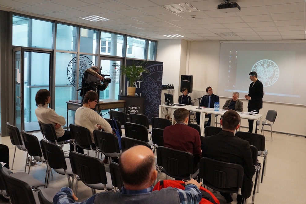 Uczestnicy czwartkowego spotkania w Przystanku Historia.  