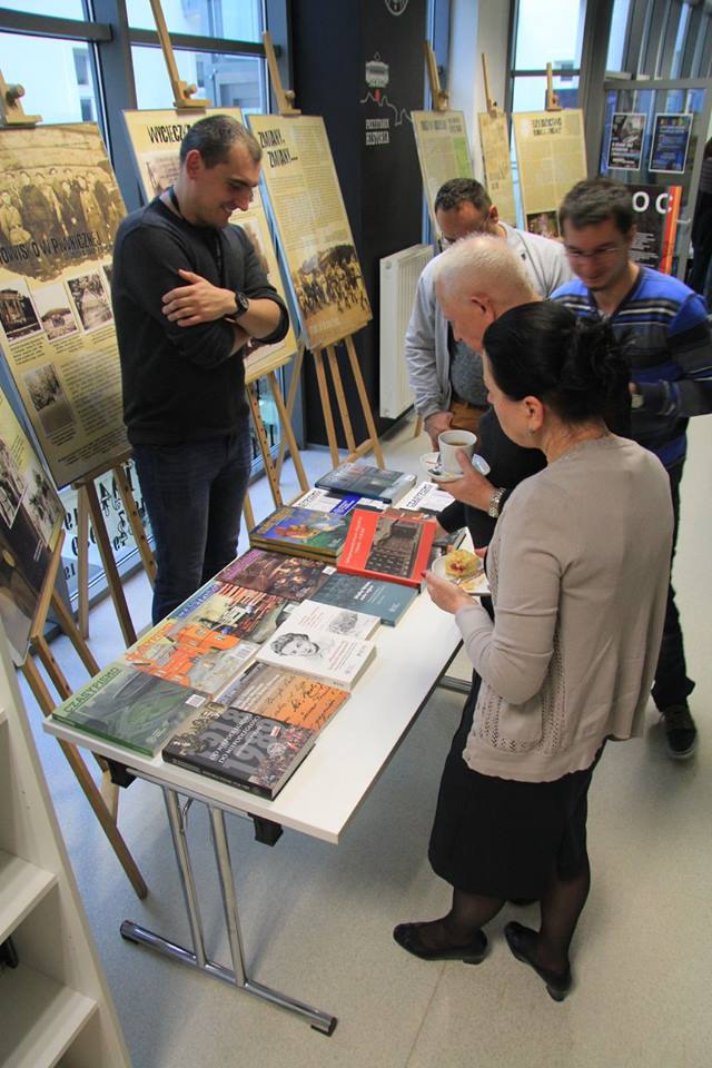 W czasie Nocy Muzeów można było zapoznać się z publikacjami katowickiego oddziału IPN.