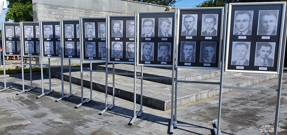 7 sierpnia 2021 r. przed pomnikiem Tragedii Żywocickiej odbyło się upamiętnienie 77. rocznicy egzekucji 36 mieszkańców Żywocic i sąsiednich wiosek przez okupantów niemieckich.