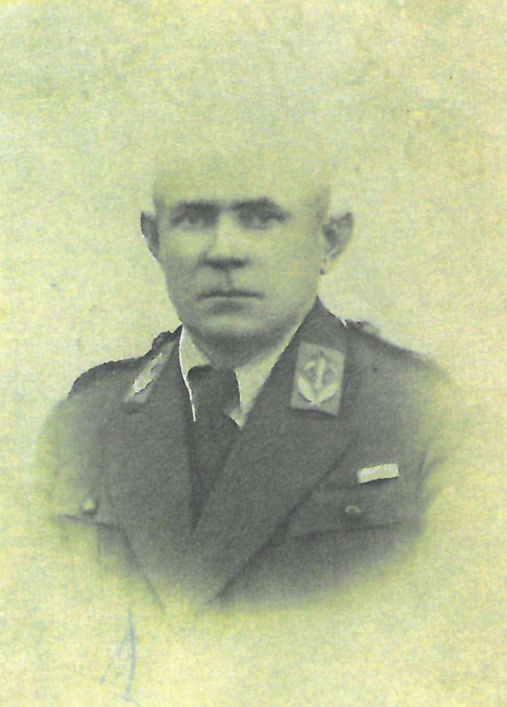 Herman Grzesiok w mundurze Związku Powstańców Śląskich - zdjęcie z zasobów rodzinnych.