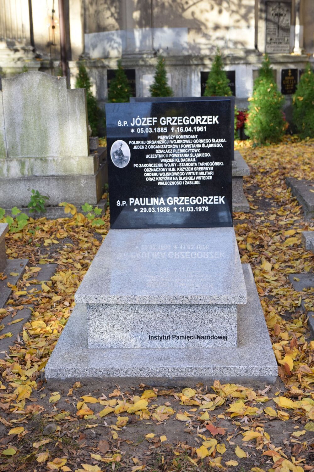 Grób Józefa Grzegorzka po remoncie.