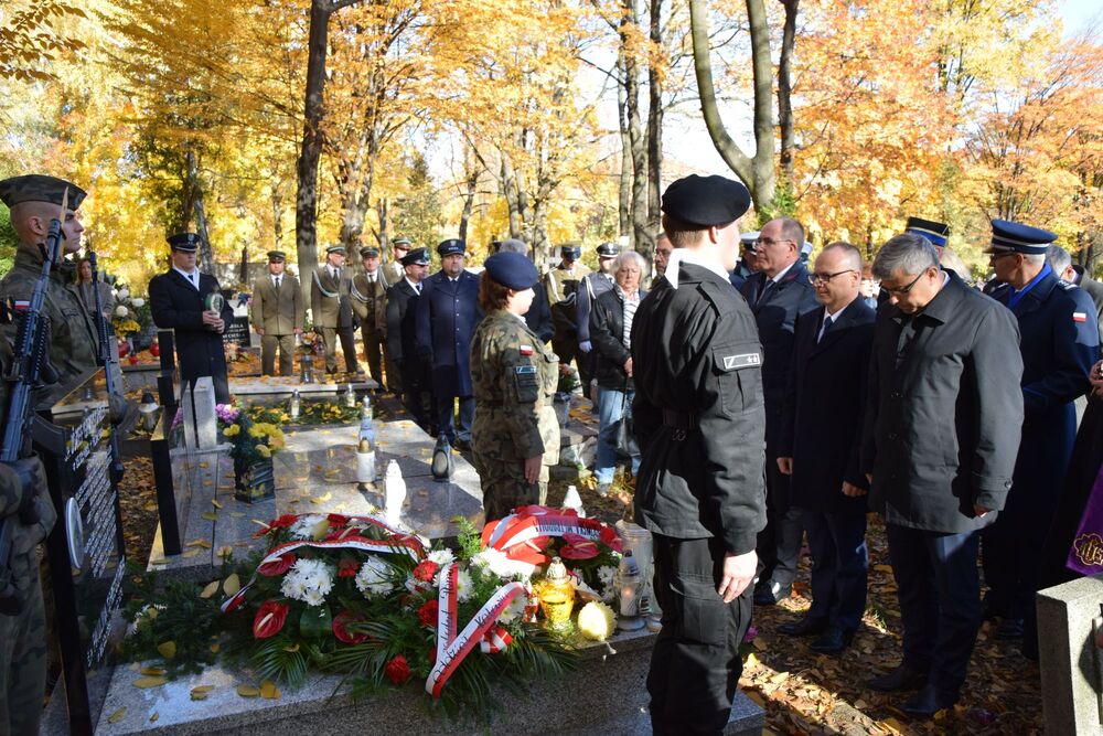 Uroczystość poświęcenia odremontowanego grobu weterana walk o wolność i niepodległość Polski powstańca śląskiego Józefa Grzegorzka.
