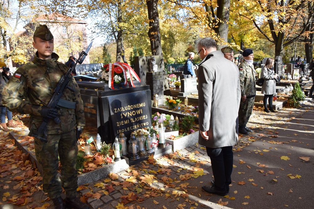Upamiętnienie wybitnych, zasłużonych Polaków spoczywających na nekropoliach województwa śląskiego. Fot. Jan Kwaśniewicz
