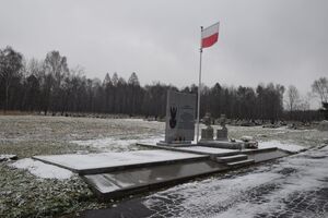 Zakończyła się budowa grobów wojennych żołnierzy podziemia niepodległościowego na Cmentarzu Komunalnym w Katowicach.