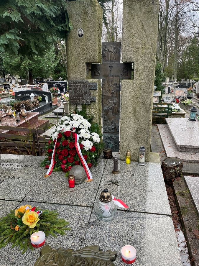 Grób Jana Stawisińskiego (cmentarz komunalny w Koszalinie, woj. zachodniopomorskie). Zdjęcia: Sebastian Kaniewski naczelnik OBEN IPN Szczecin