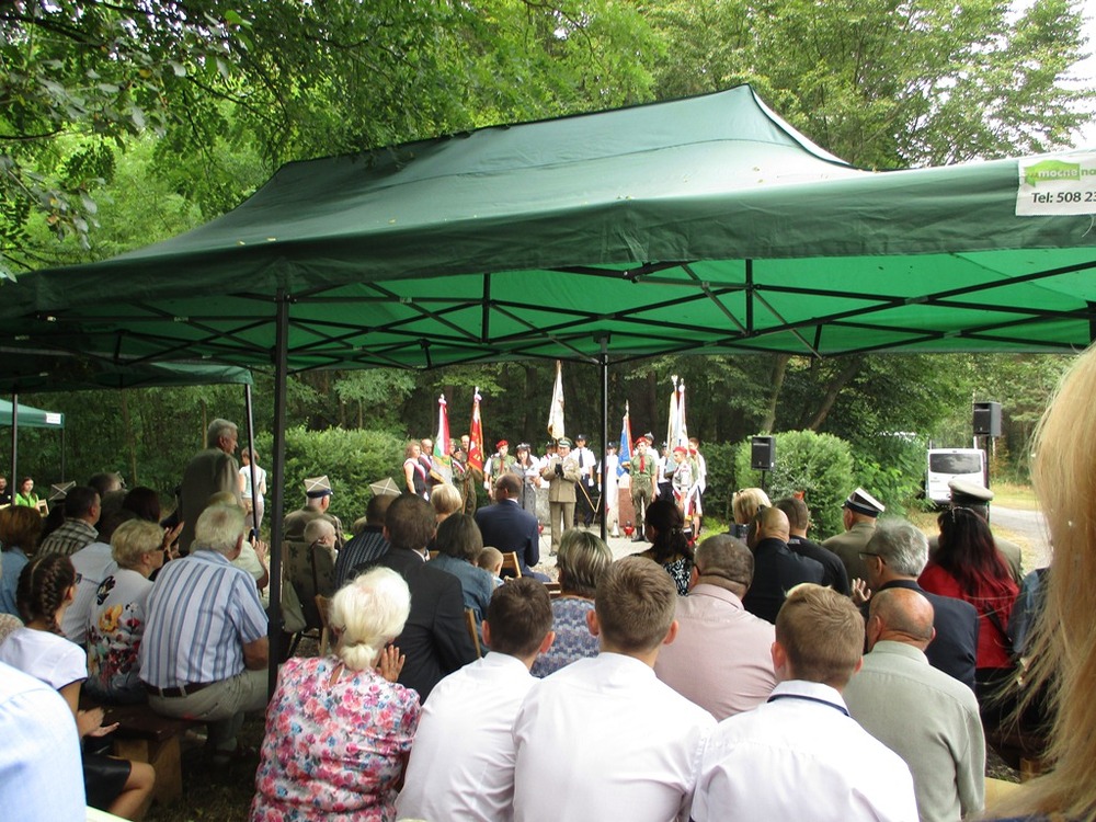 Uroczystość w 72. rocznicę bitwy partyzanckiej AK w lasach cielętnickich